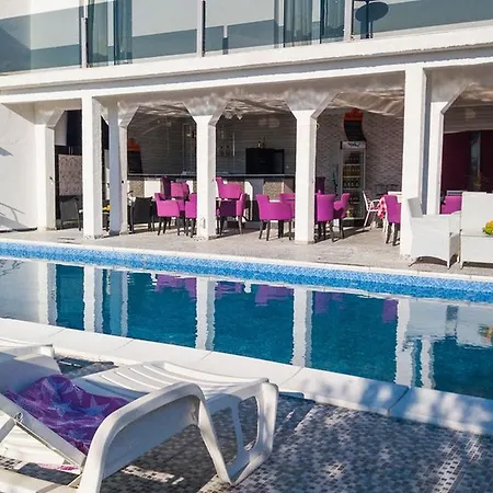 Nyaraló Family Friendly House With A Swimming Pool Cista Velika, Vodice - 20227 Velika Čista