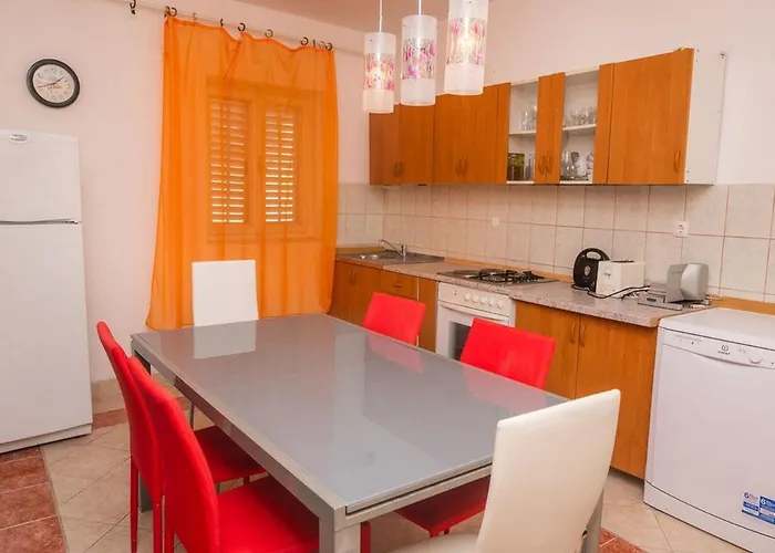 Vakantiehuis Family Friendly House With A Swimming Pool Cista Velika, Vodice - 20227