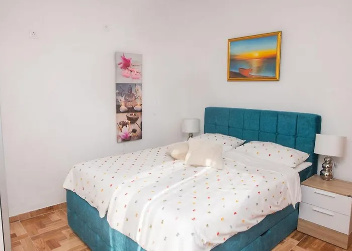 Casa de Férias Family Friendly House With A Swimming Pool Cista Velika, Vodice - 20227 Velika Cista (Sibenik-Knin)