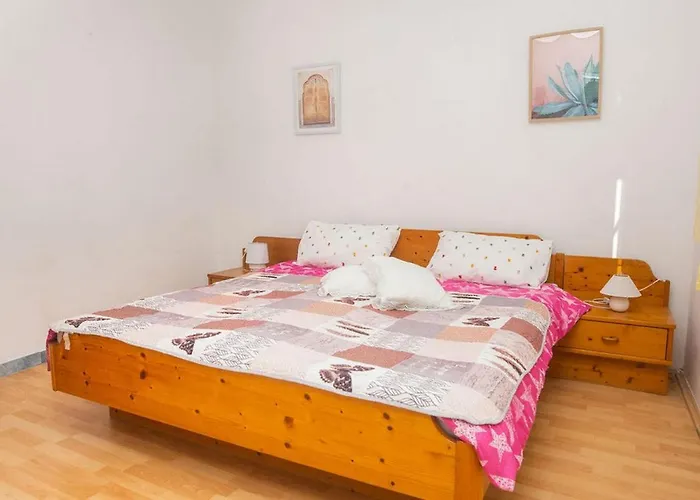 Vakantiehuis Family Friendly House With A Swimming Pool Cista Velika, Vodice - 20227 *