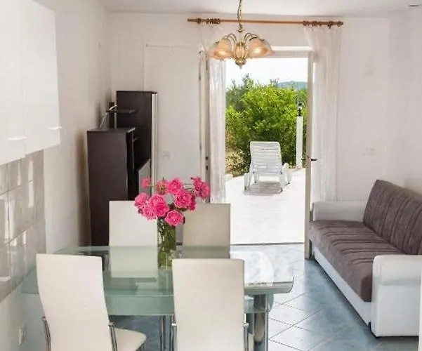 Vakantiehuis Family Friendly House With A Swimming Pool Cista Velika, Vodice - 20227 *